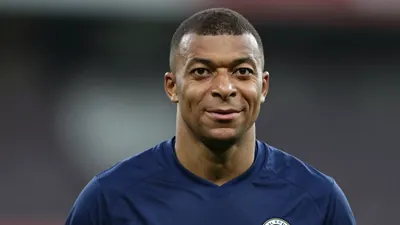 L'attaquant international congolais Cédric Bakambu, 35 ans, a signé un contrat avec San Diego FC en MLS après avoir...